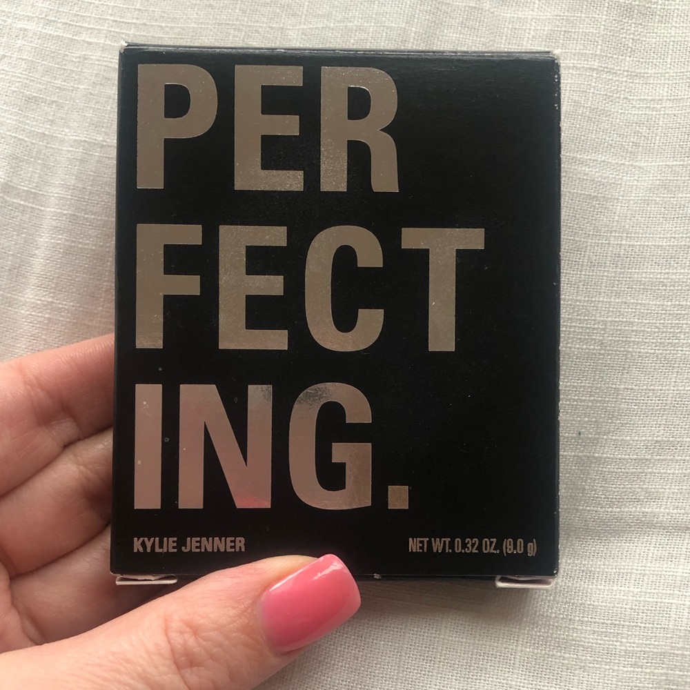 Kylie Cosmetics Perfecting Powder